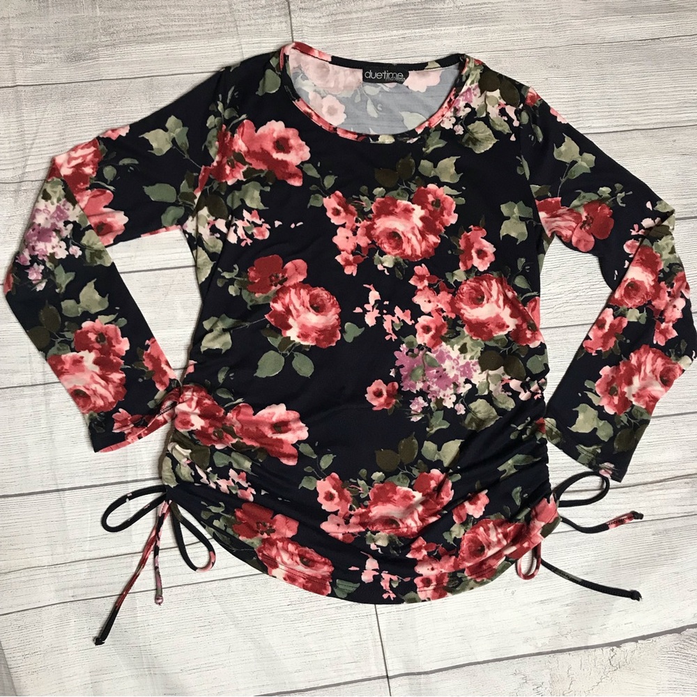 Long Sleeve Floral  Top By Due Time Maternity Size Medium
